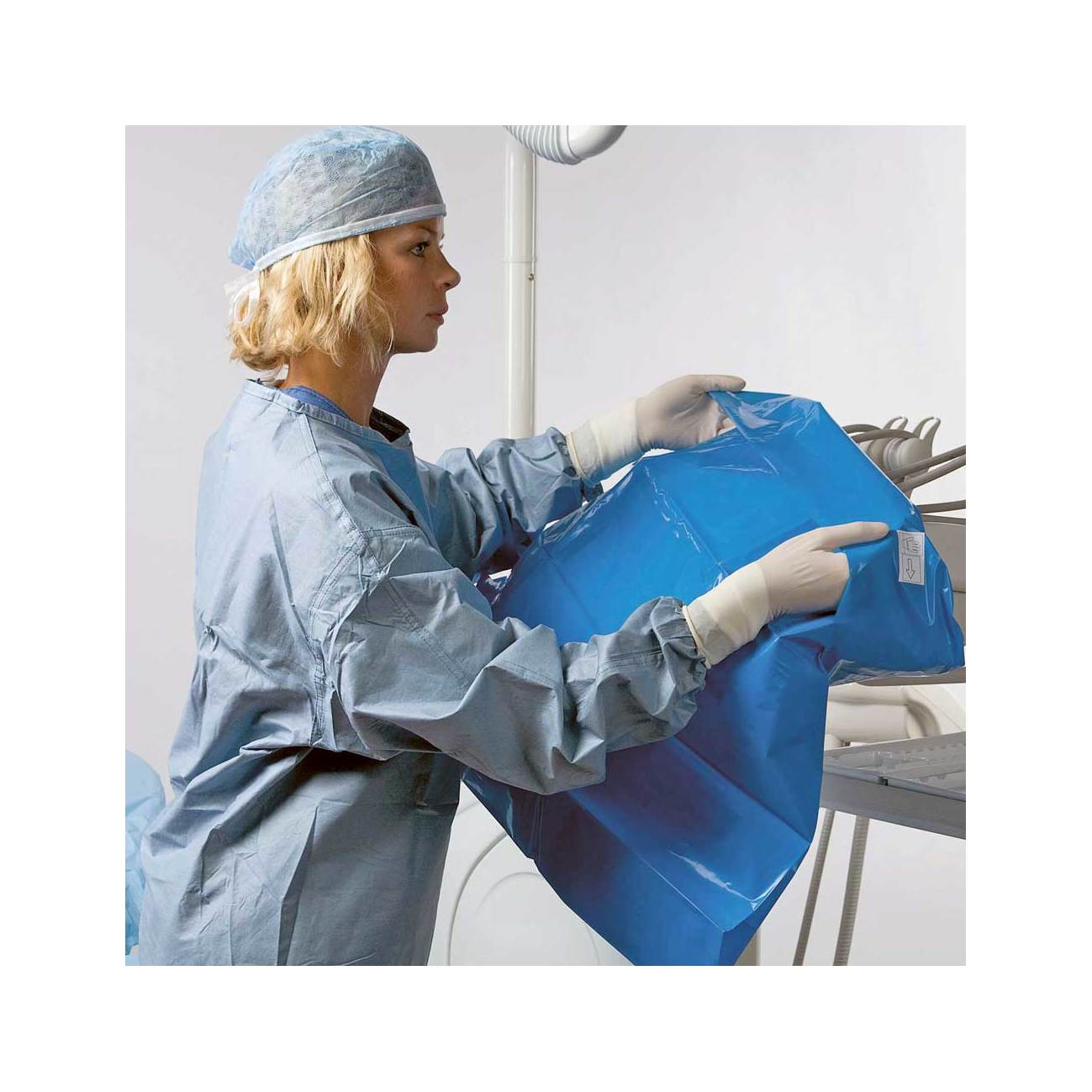 COUVRE TABLES 80X120CM          12-A1010 OMNIA